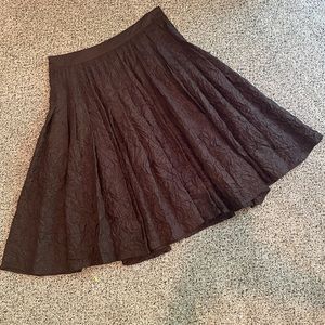 Saks Fifth Avenue 100% silk pleated crinkle skirt in chocolate size 8